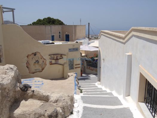 Cyclades - Santorini - Pirgos - eSTERNA